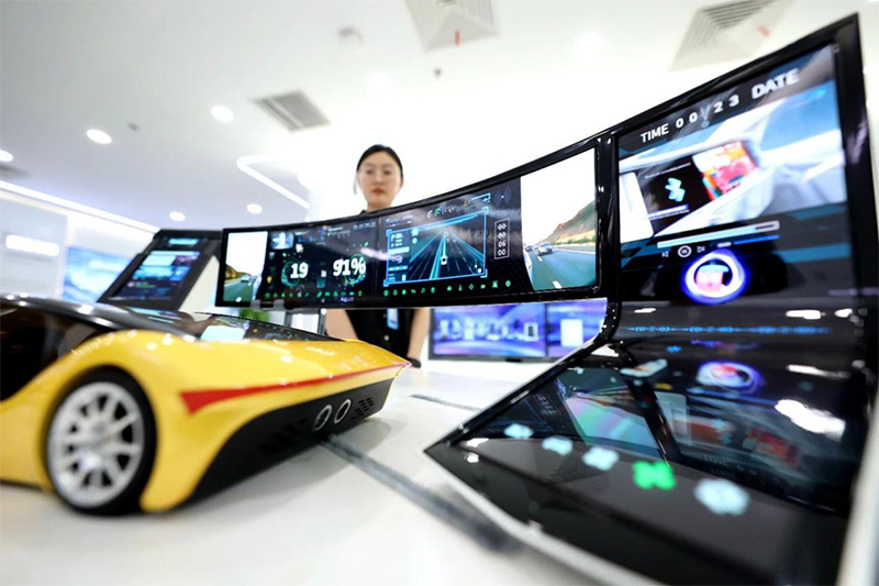 “安徽造”——维信诺车载显示屏。张敏摄